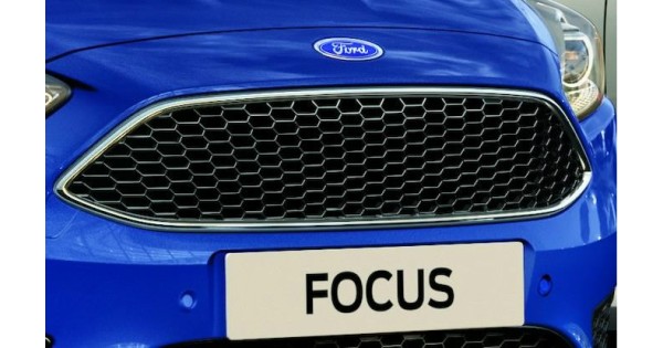 Ford Focus esistange võre