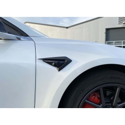 Tesla Model 3 esitiiva lisa