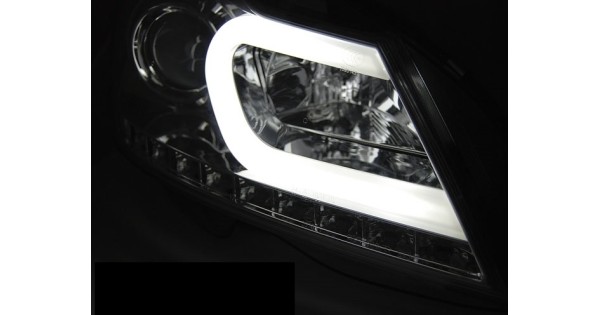 Mercedes W204 LED esituled